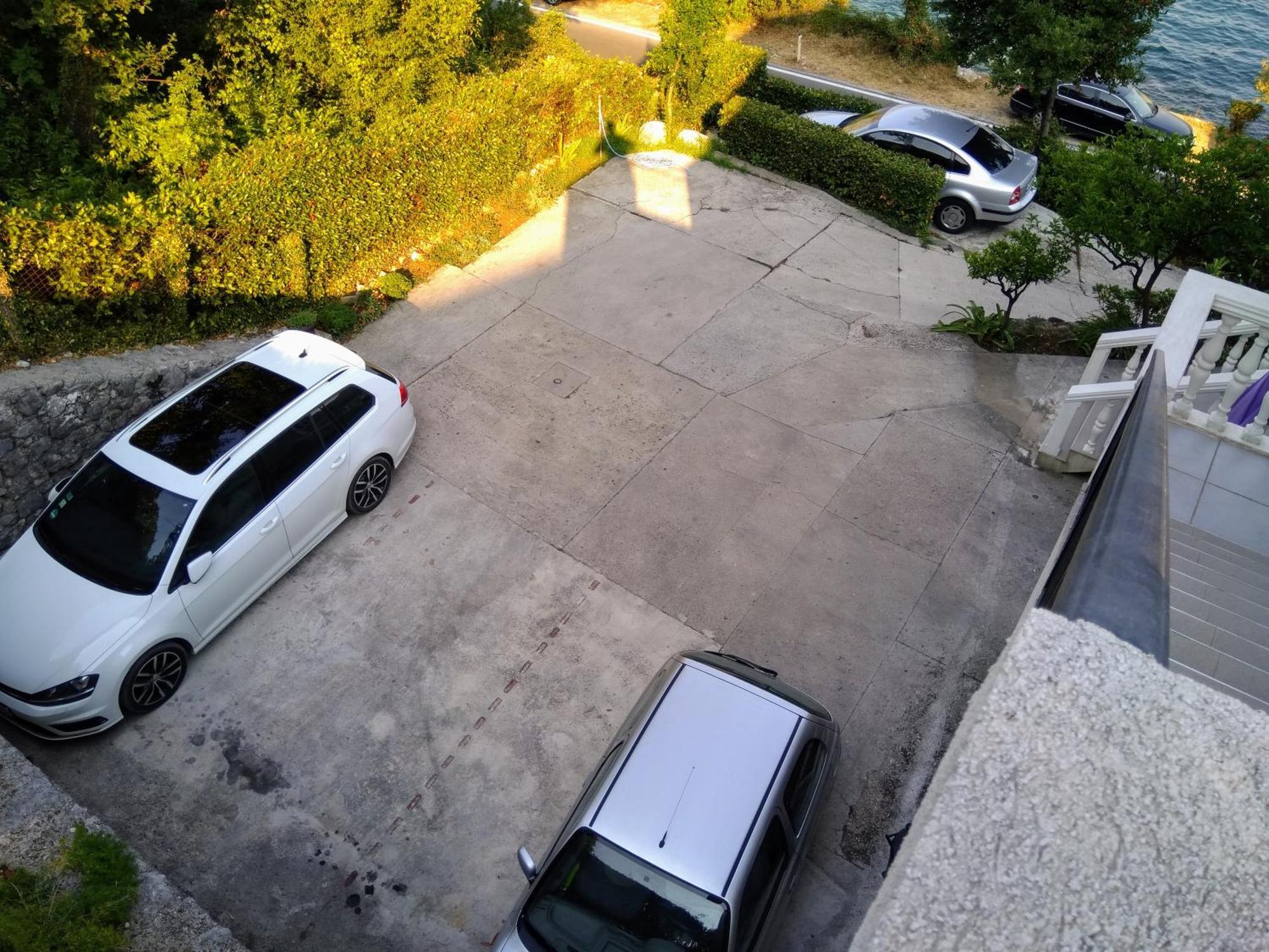 Apartments Villa Radonic Donji Morinj Exterior photo